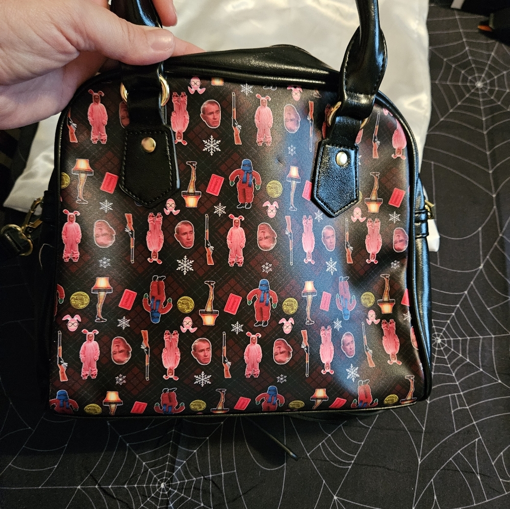 A Christmas story crossbody purse - Picture 3 of 8